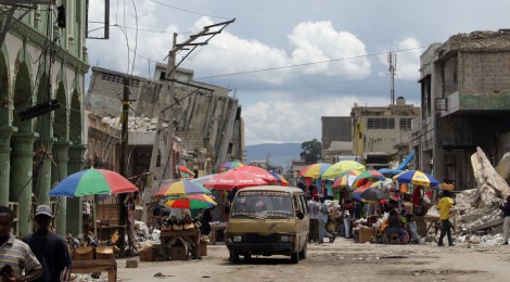 Market day in downtown Port-au-Prince, Haiti.  Credit: David Lallemant